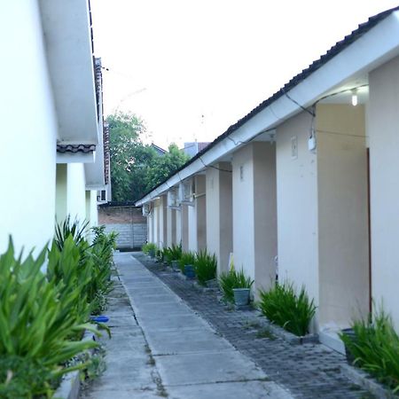 Reddoorz Syariah Plus Near Banyuwangi Airport מראה חיצוני תמונה
