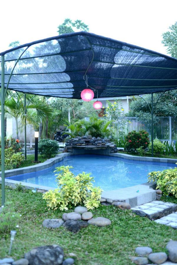 Reddoorz Syariah Plus Near Banyuwangi Airport מראה חיצוני תמונה