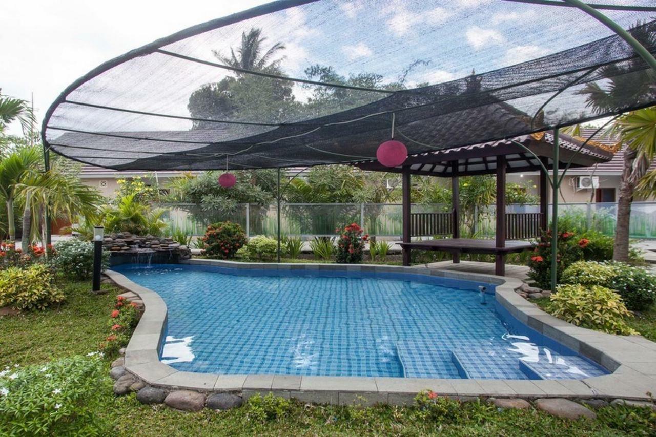 Reddoorz Syariah Plus Near Banyuwangi Airport מראה חיצוני תמונה