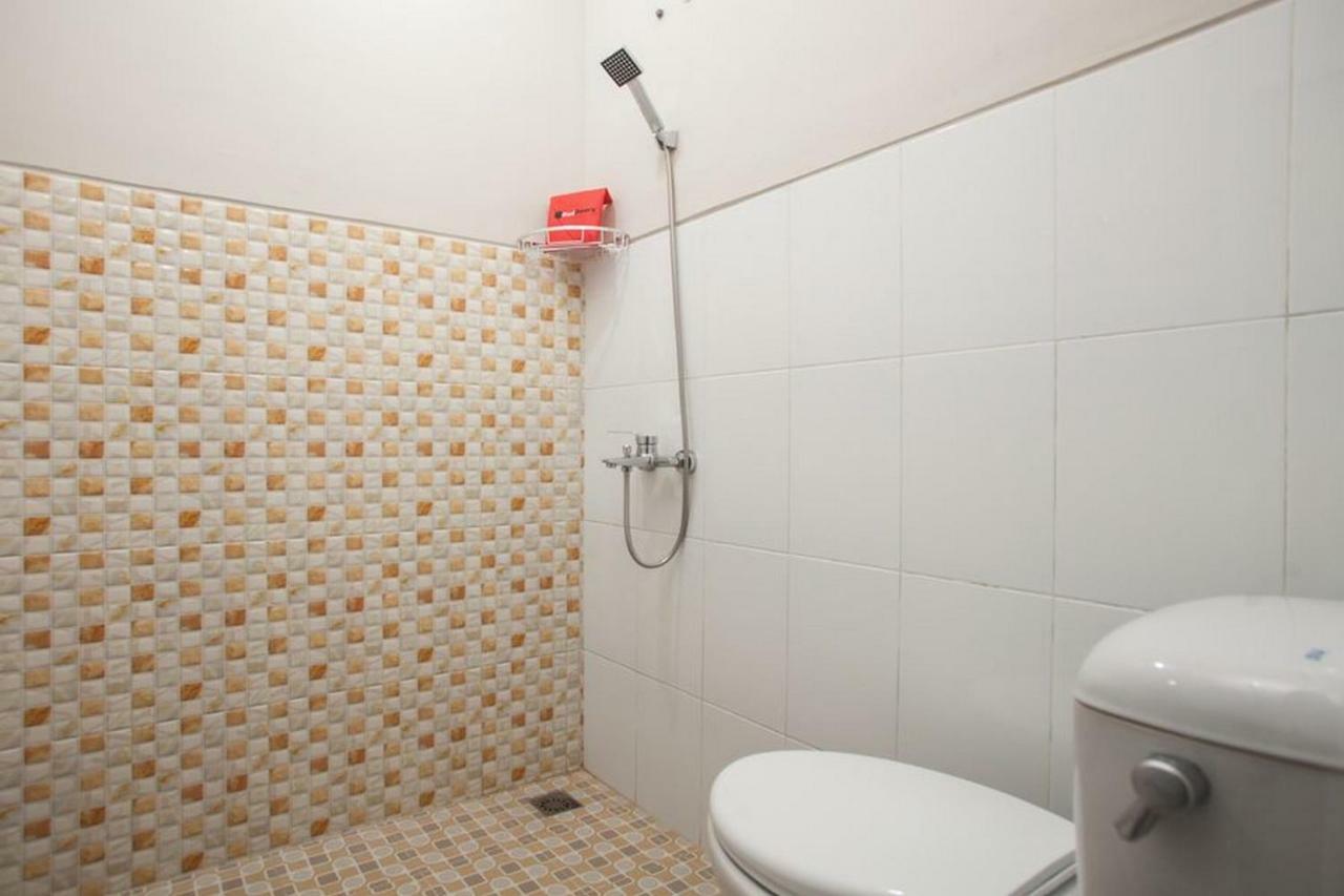 Reddoorz Syariah Plus Near Banyuwangi Airport חדר תמונה